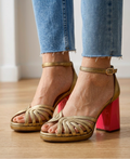 NAOMI | TACONES SOFISTICADOS DORADO